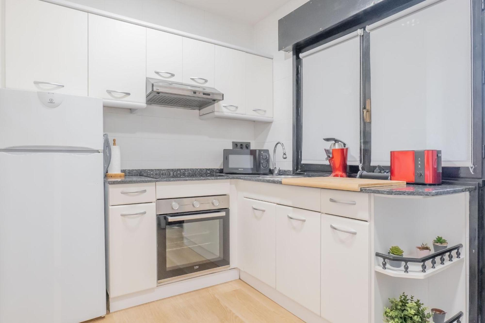 Nabucco Apartment Овиедо Екстериор снимка