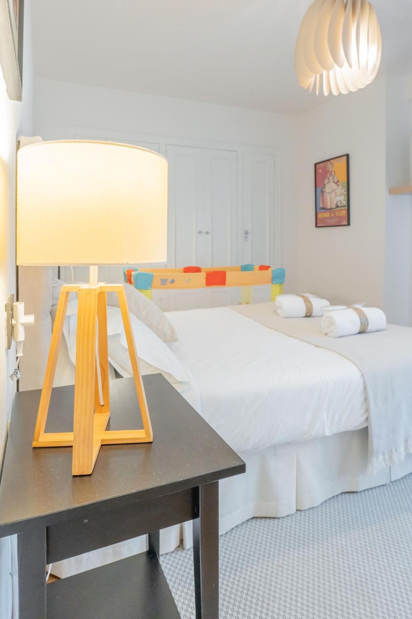 Nabucco Apartment Овиедо Екстериор снимка